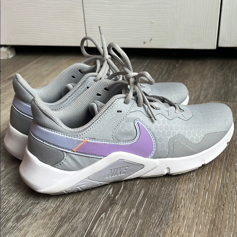 Nike Light Gray and Lavender Athletic Shoes